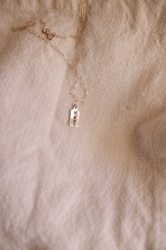Mama Tag Necklace -Silver