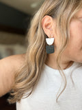 Lara (mismatched earrings)