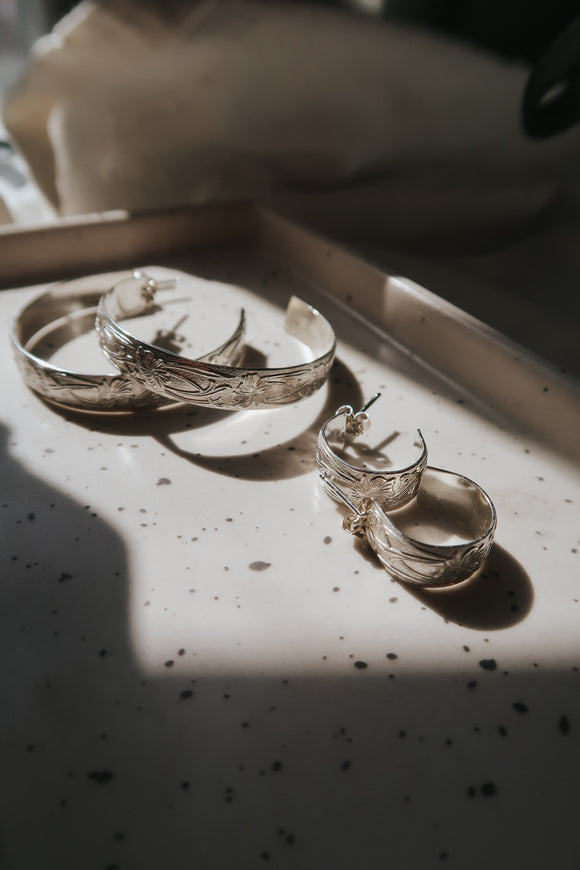 Isla Hoops Large-Silver