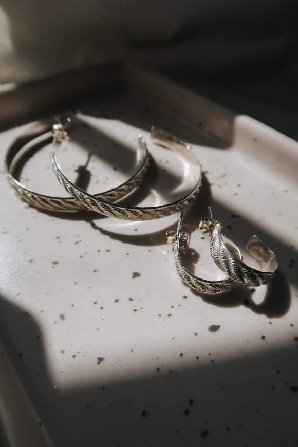 Isis Hoops Large-Silver